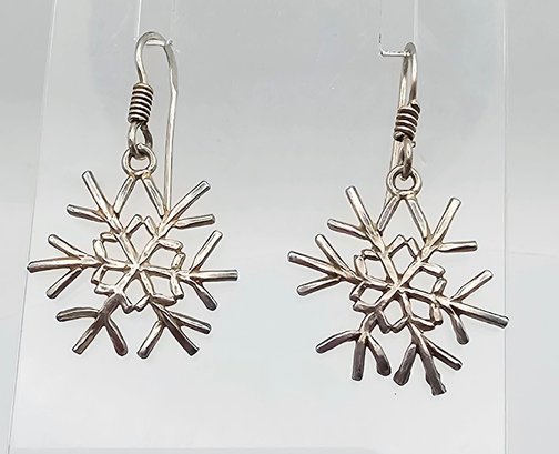 Sterling Silver Snowflake Earrings 2.8 G