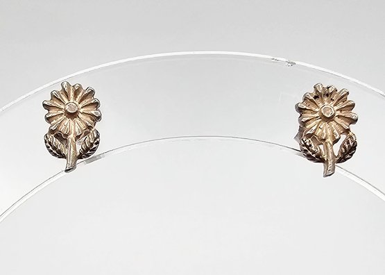 Sterling Silver Daisy Flower Earrings 0.9 G