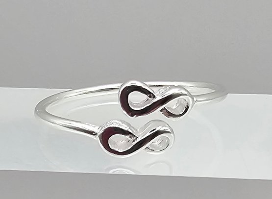 Sterling Silver Infinity Ring 0.6 G
