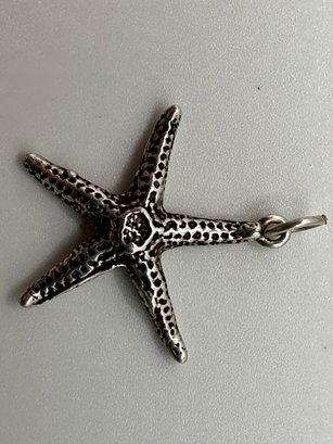 Sterling Silver Star Fish Pendant, 2.36 G.