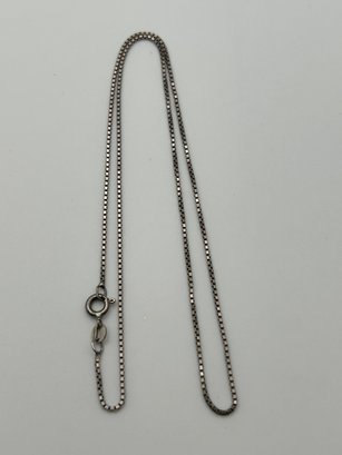 ITALY Sterling Silver Diagonal Box Chain Necklace 3.04g