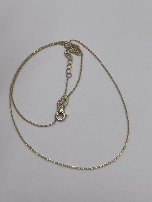 Italy -gold Toned Link Chain   1.08g   17.5' Long