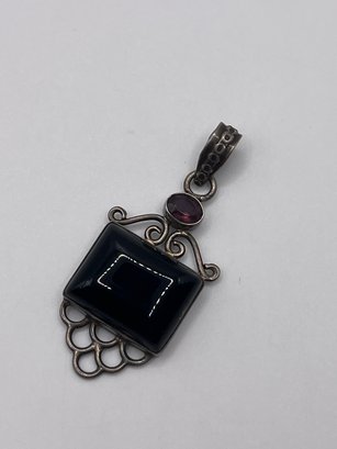 Sterling Pendant With Black Stone  9.17g