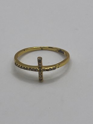 Gold Colored Sterling Ring With Cross And Rhinestones 1.10g  Size 6.75