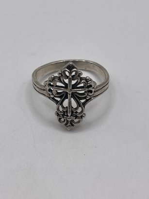 Sterling Cross Ring With Ornate Design 2.91g  Size 8
