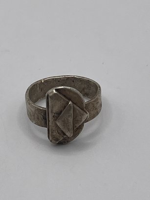 Sterling Rustic Ring 5.14g  Size 5
