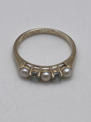 Sterling Ring With Light Blue Gems And Pearl Beads   2.69g    Sz. 9.5