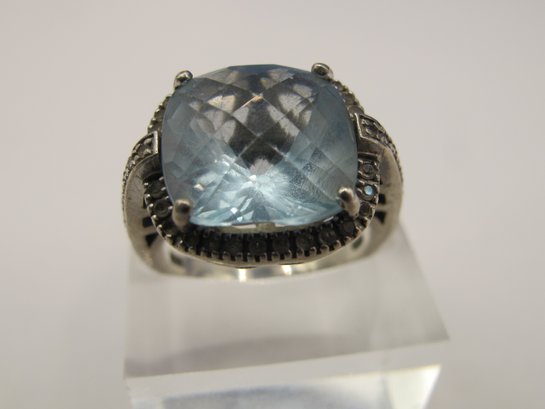 Sterling Band With Light Blue Rhinestone Solitaire 6.41g  Size 6