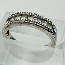 NV  Sterling Silver Band With Clear Stone Detail Size 8. 3.93 G.