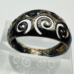 Sterling Silver Band With Swirl Design Size 9. 3.73 G.