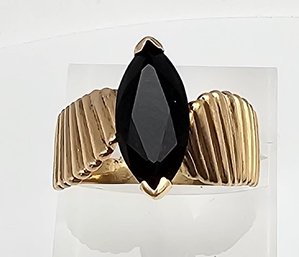 Black Stone 10K Gold Cocktail Ring Size 9.25 5.3 G