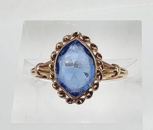 Blue Stone 10K Gold Cocktail Ring Size 5.5 1.6 G