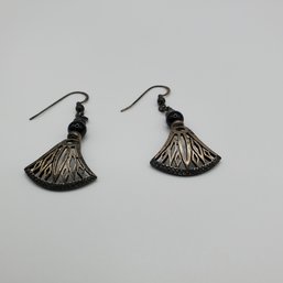 Sterling Silver Filigreed Black Bead Earrings_5.68g