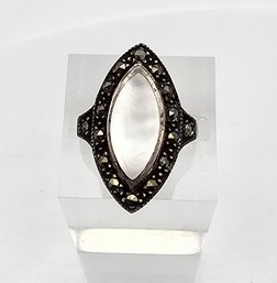 RS Mother Of Pearl Marcasite Sterling Silver Cocktail Ring Size 6.5 2.9 G