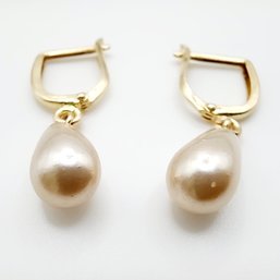 14k Gold Pearl Dangle Earrings 1.5g