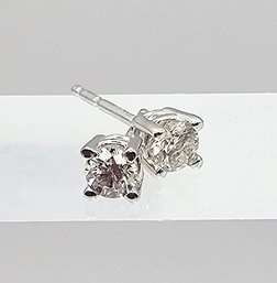 KPJ Diamond 14K White Gold Stud Earrings 0.5 G Approximately 0.30 TCW
