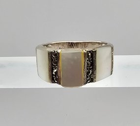 Marcasite Mother Of Pearl Sterling Silver Ring Size 7 4.8 G