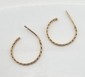 14K Gold Twist Hoop Earrings 0.3 G