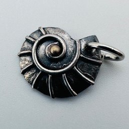 Sterling Silver Snail Shell Pendant, 0.57 G.