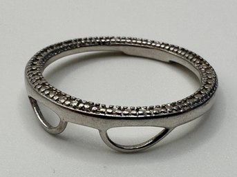 CHINA-Sterling Silver Ring With Unknown Markings & Beaded Band With Oval Design Size 9.5. 2.27 G.