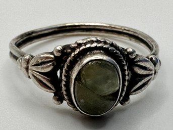 Sterling Silver Ring With Detailed Band In Large Stone, Size 8. 2.47 G.