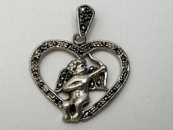 Beautiful Sterling, Silver Angel Sitting In Heart With Beaded And Clear Stone Pendant 5.71 G.