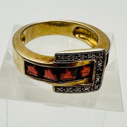 Gold Colored Sterling Silver Buckle Style Ring With Clear And Red Stones Engraved DRT Size 9. 6.27g