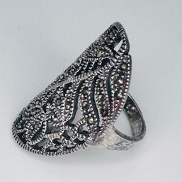 MARCASITE Sterling Silver Thumb Ring Size 7. 8.22 G.