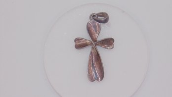 Sterling 4 Leaf Clover Cross Pendant 3.5g