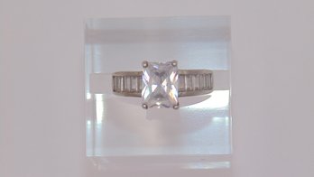 Sterling Cubic Zirconia Ring 4.3g Size 6.75