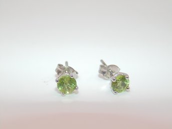 Sterling Peridot Stud Earrings 1.0g