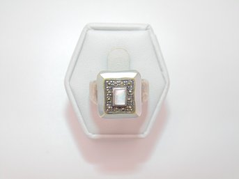 Sterling Mother Of Pearl W/ Rhinestones Ring 5.1g Size 7