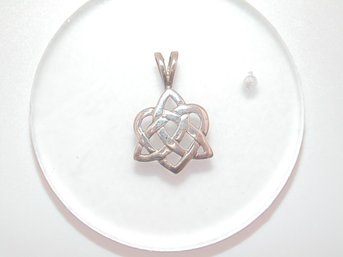 Sterling Heart Celtic Knot Pendant 1.0g