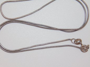 Sterling Snake Chain Necklace 2.9g