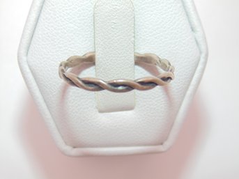 Sterling Twisted Ring Size 9 1.1g