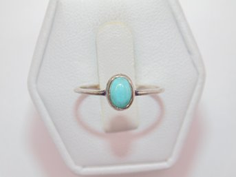 Sterling Turquoise Oval Stone Ring Size 6 .9g