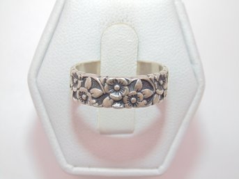 Sterling Flowers Ring Size 6.75 3.5g