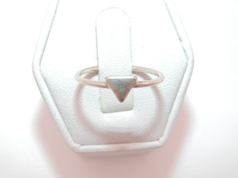 Sterling Triangle Ring Size 6.5  1.0g