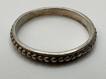Sterling Silver Band With Beaded Detail And Unknown Markings Size 8. 1.72 G.