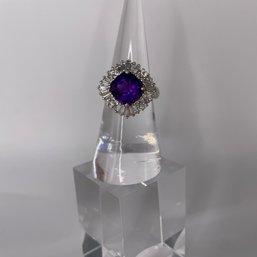 Sterling Silver Ring With Purple Stone Center With Clear Stone Border 5.31g