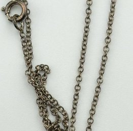 AVON Sterling Necklace With Hollowed Out Pendant 4.94g