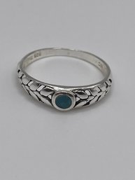 Sterling Detailed Ring With Blue Stone  1.34g   Size 7