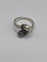 Sterling Coiled Ring With Pearl And Etched Detail 4.15g.  Sz7.5