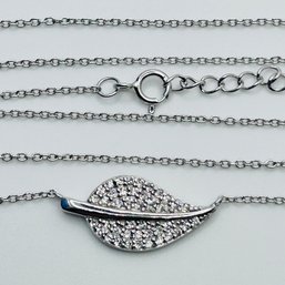 Sterling Silver Cable Chain Adjustable Necklace. Clear Stone Leaf Pendant. 2.81 G.