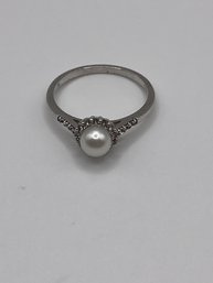 Vintage Sterling Round Belle Faux Pearl Ring With Clear Gems 1.84g. Sz6.5