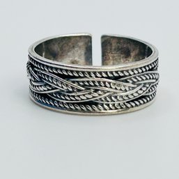 Sterling Silver Rope Design Band.  Size 8 4.98g.