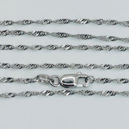 IPS, Sterling Silver Twisted Chain Necklace. 1.81 G.