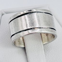 Sterling Silver Thick Band. Size 6. 7.26 G.