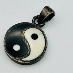 Sterling Silver Ying Yang Pendant 2.13 G