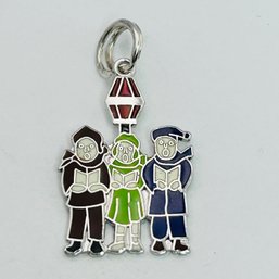 Sterling Silver Christmas Carolers Pendant 1.49 G